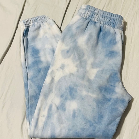 Cloud Tye Dye Set - Picture 3 of 4